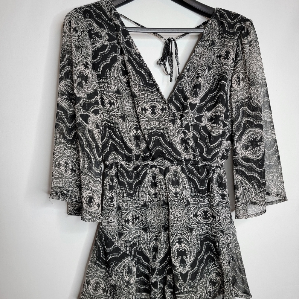 BAND OF GYPSIES Boho Paisley Romper - Picture 5 of 14